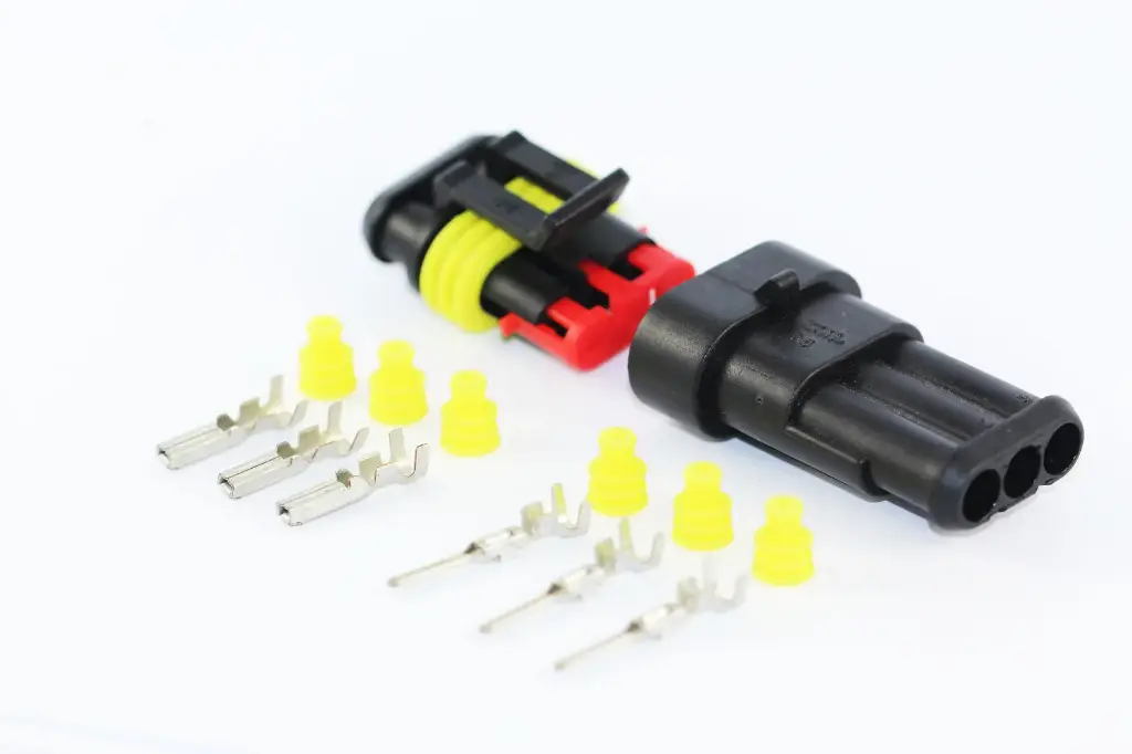 AMP Superseal 3 Circuit Kit